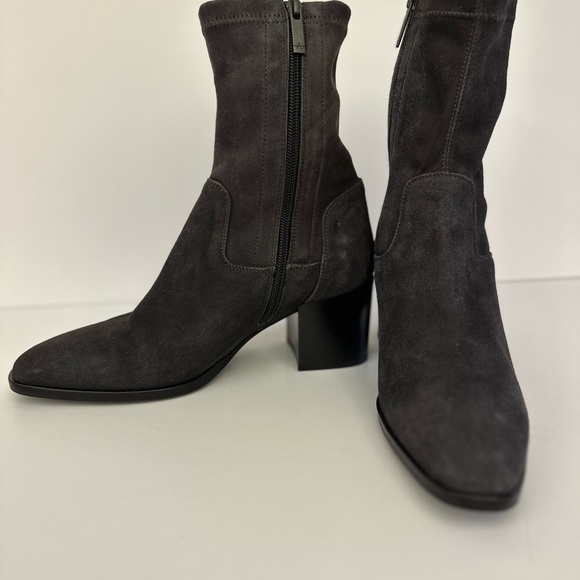 Aquatalia Tilly Grey Stretch Suede Weatherproof Ankle Zip Block Heel Boots 8M - Picture 4 of 7
